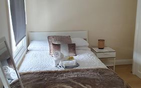 Cozy Bedroom C